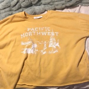 Grayson/Threads women’s XS yellow & white crew neck